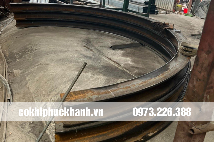 Uốn gia công chống vòm hầm thủy điện